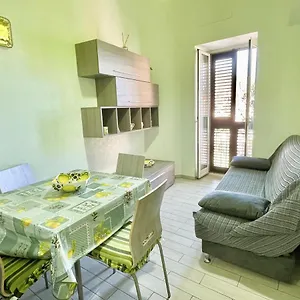 enzas-home-taormina.taorminaitalyhotels.com/